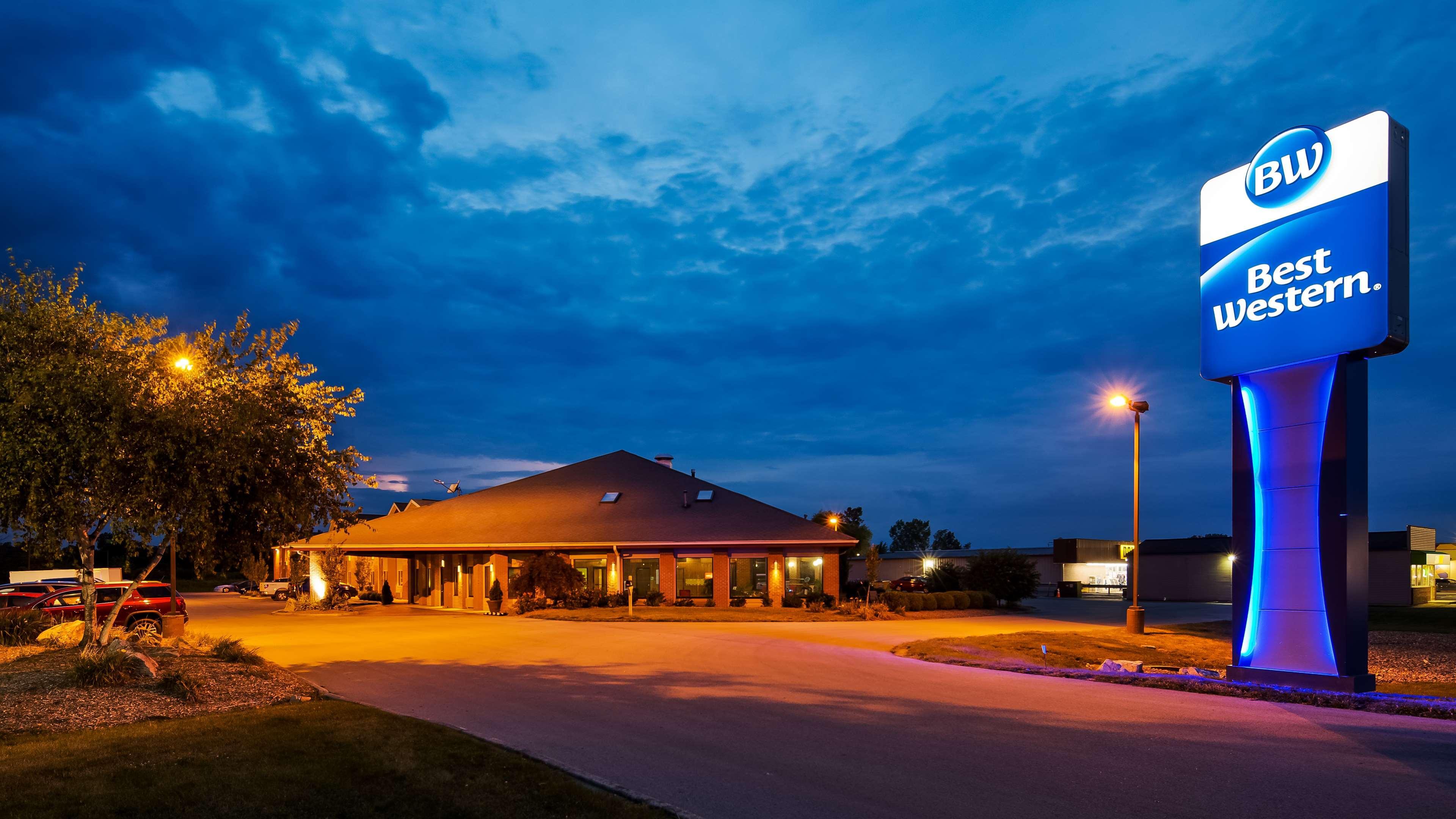 Best Western Norwalk Exterior photo