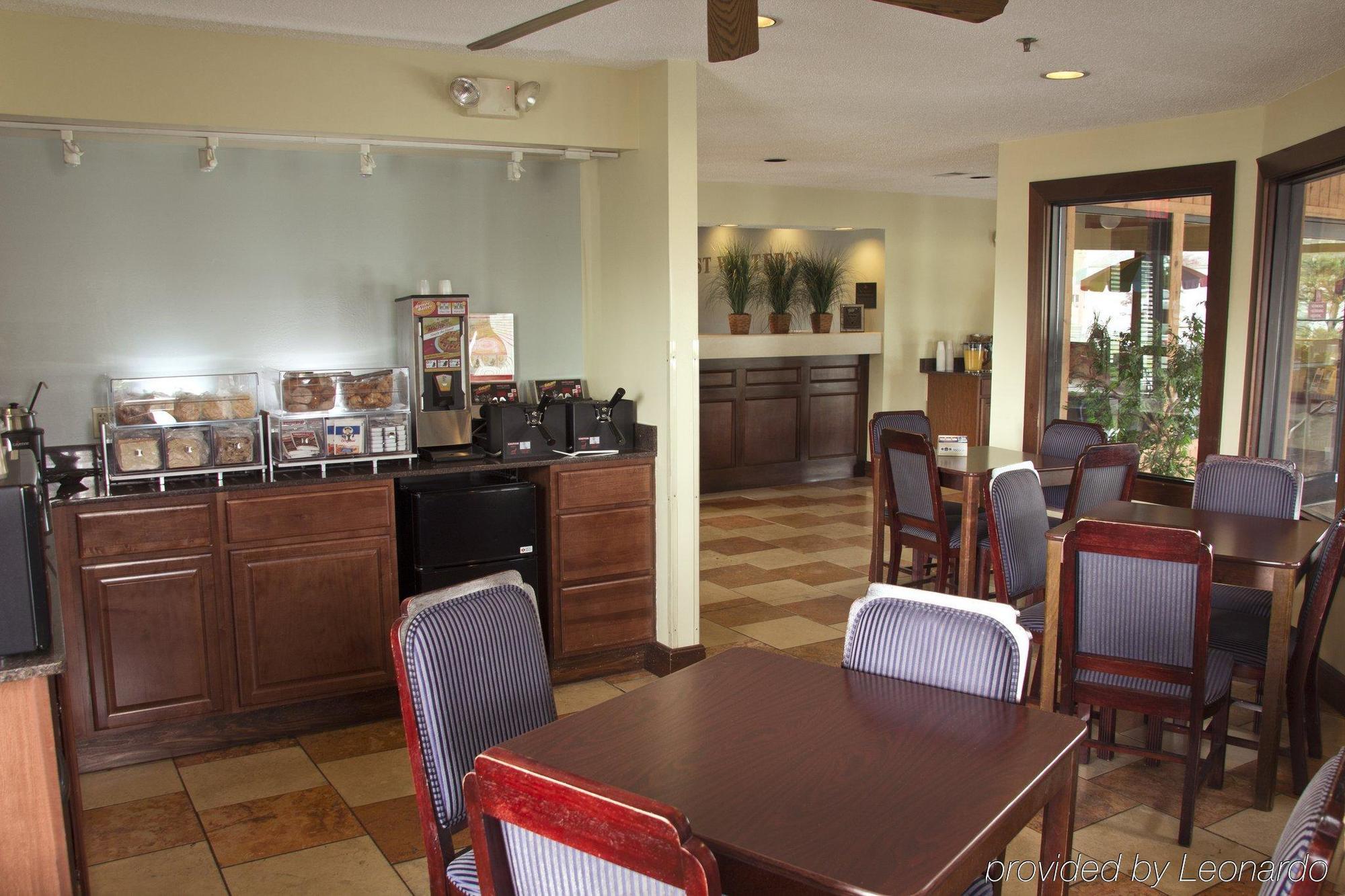 Best Western Norwalk Restaurant photo