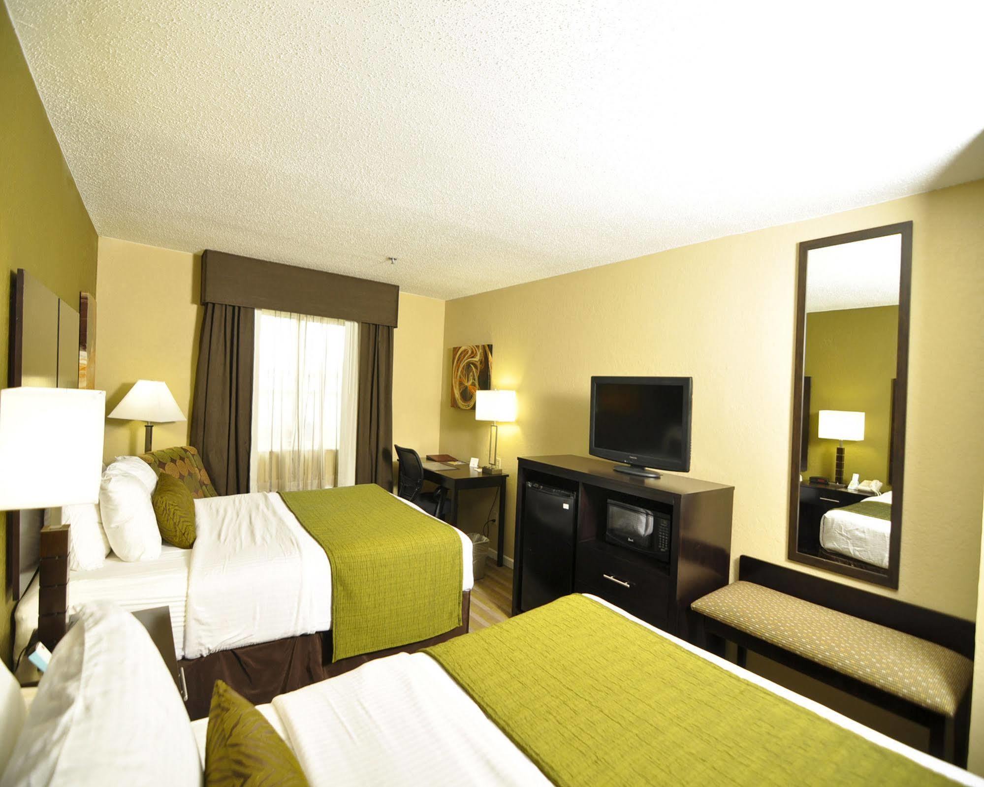 Best Western Norwalk Exterior photo
