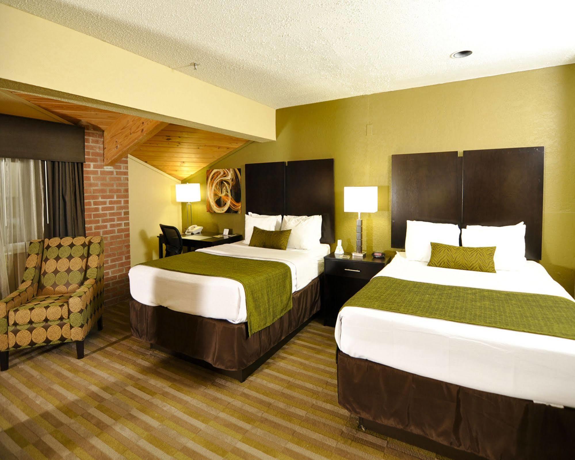 Best Western Norwalk Exterior photo