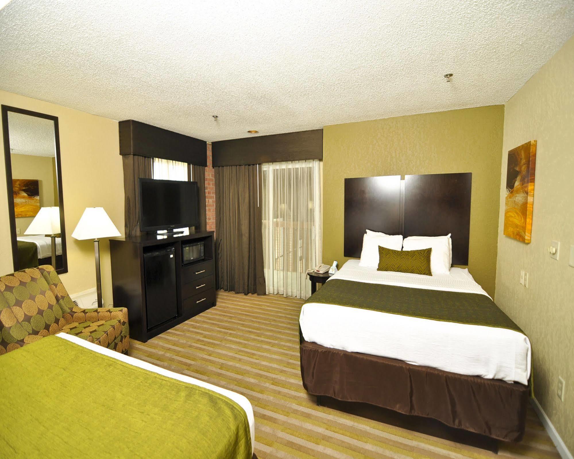 Best Western Norwalk Exterior photo
