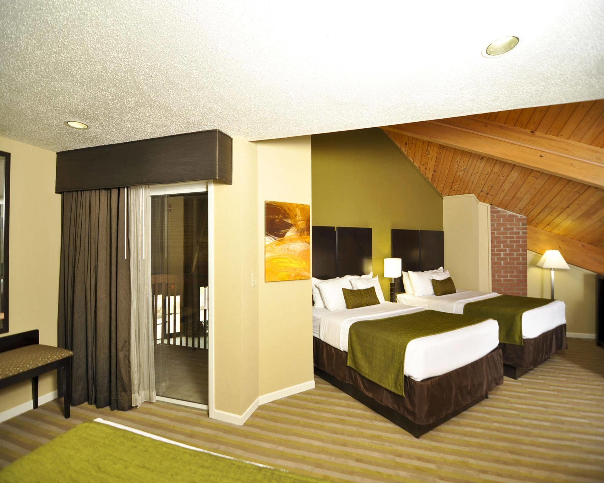 Best Western Norwalk Exterior photo