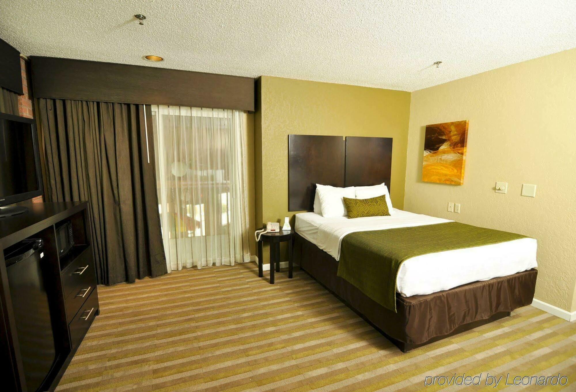 Best Western Norwalk Exterior photo